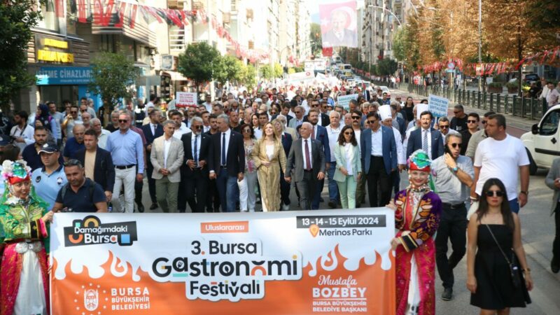 Bursa Gastronomi Festivali kortej yürüyüşüyle başladı