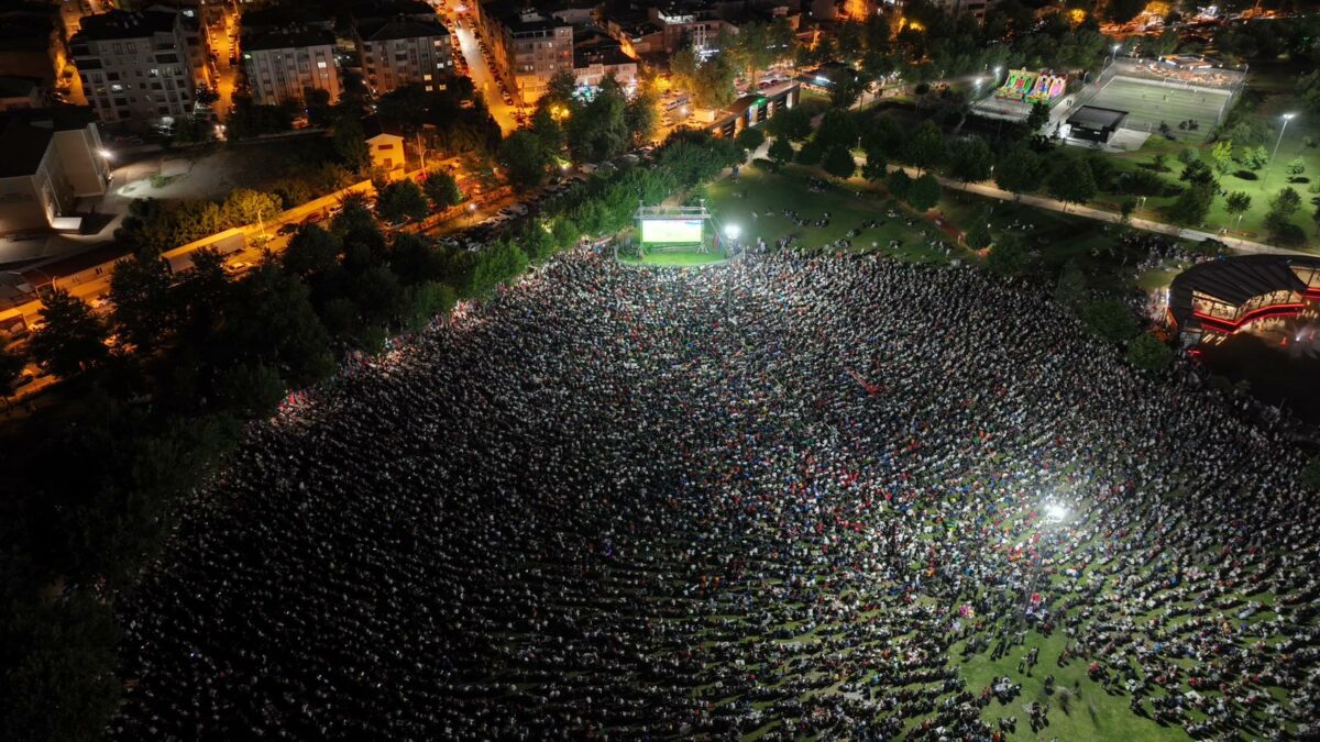 Bursa’da kalpler A Milli Takım için attı