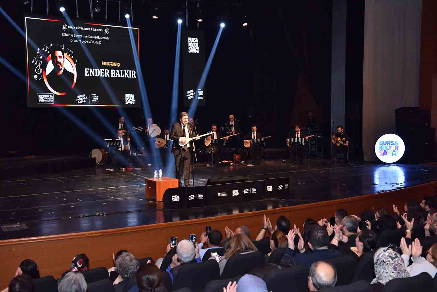 Ender Balkır türkülerle dolu bir gece yaşattı