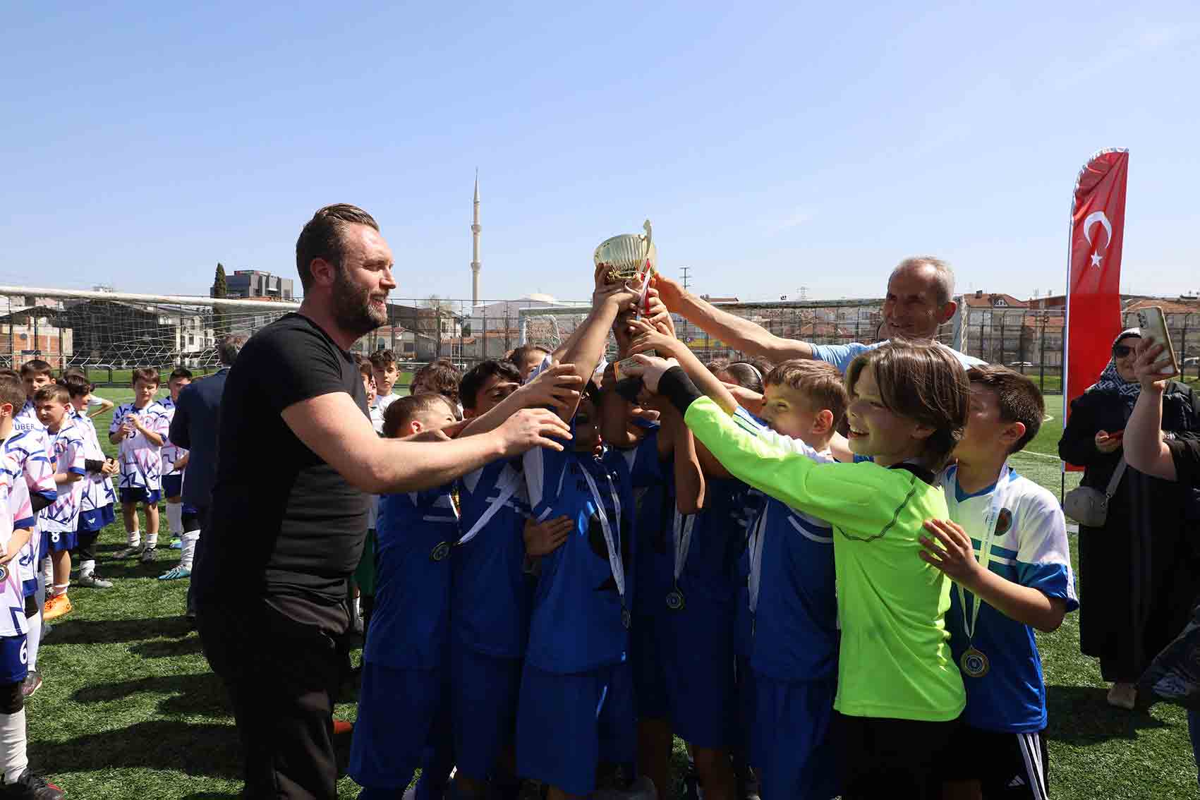 İlkokul Futbol Şenliği’nde şampiyonlar belli oldu