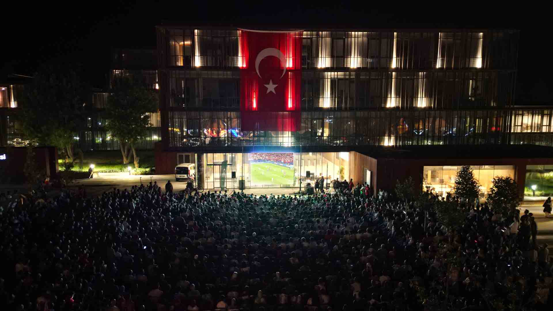 İnegöl’de EURO 2024 son 16 coşkusu