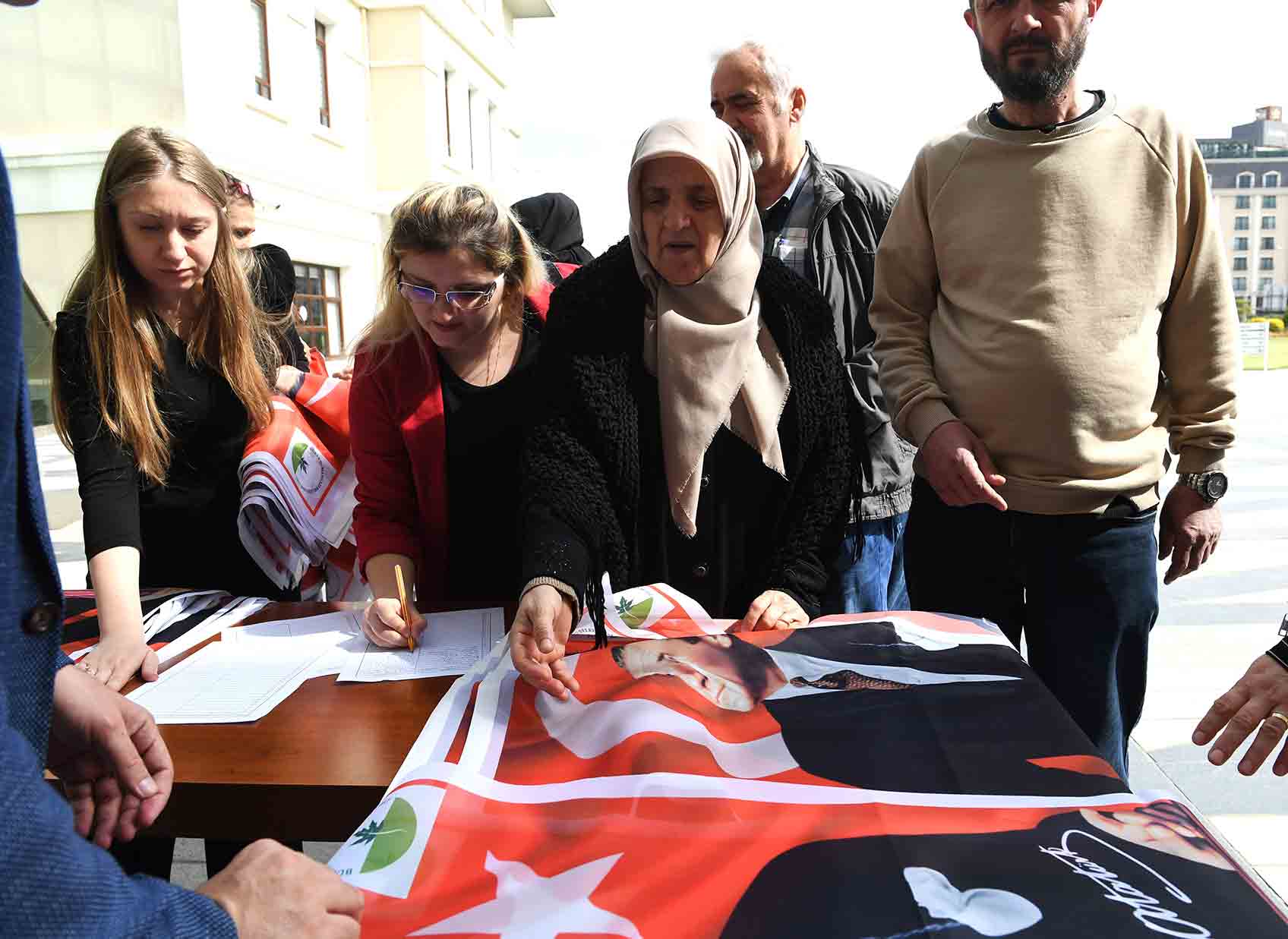 Osmangazi, Ata Posterleri Ile Donatılıyor1