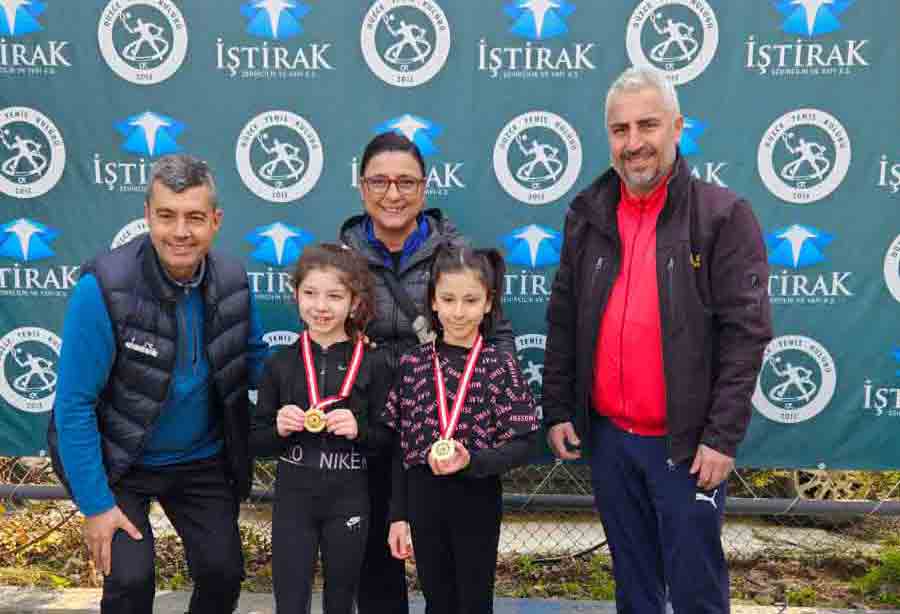 Osmangazi rüzgârı tenis kortlarında esti