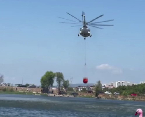 Pendik Aydos Ormanı’ndaki yangına havadan ve karadan müdahale sürüyor