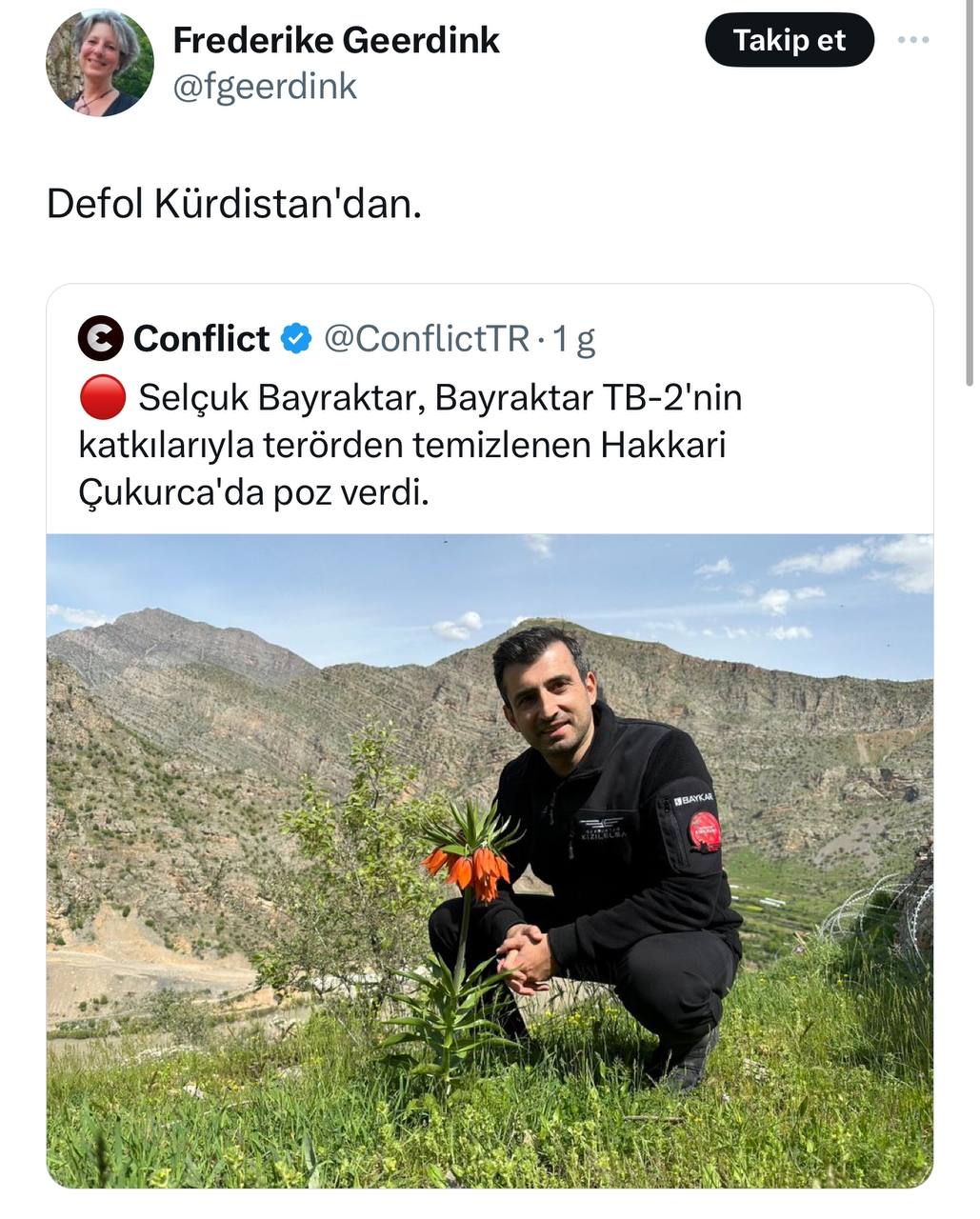 Selcuk Bayraktar Çiçeklerle