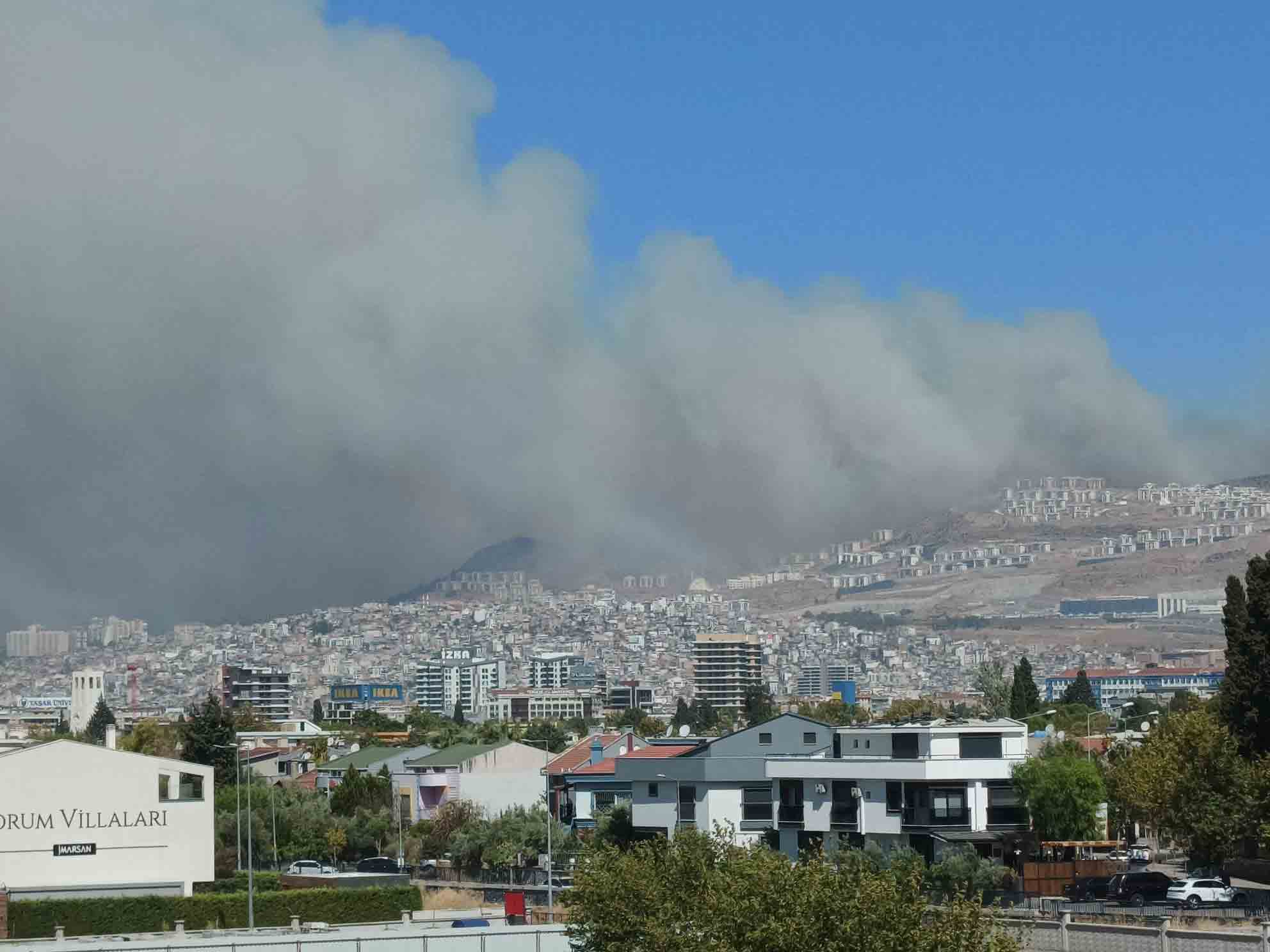 Yamanlar Dağı yangını yerleşim yerlerine yaklaştı