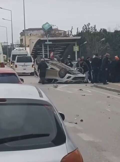 Bursa'da sürücüsünün kontrolünden çıkan