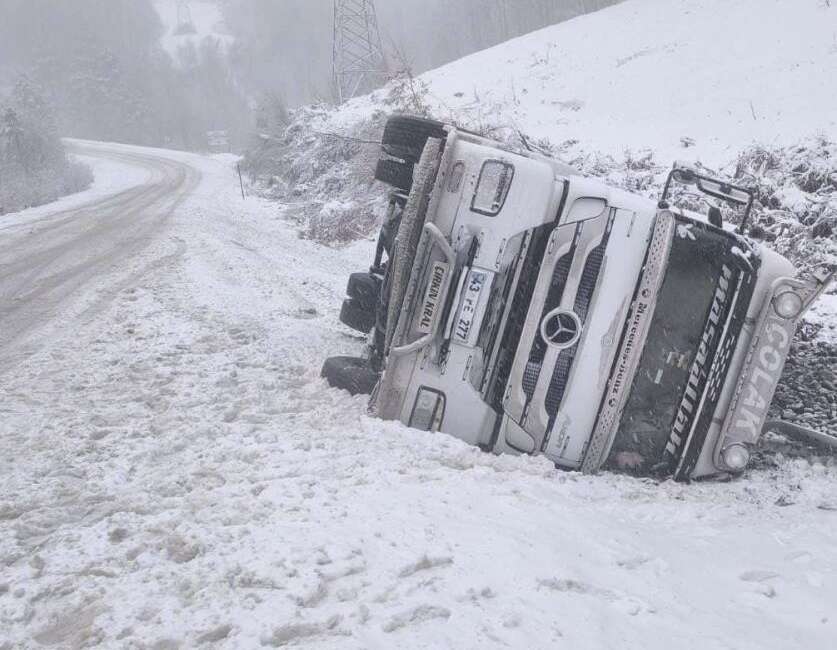 Bursa'nın İnegöl ilçesinde kar