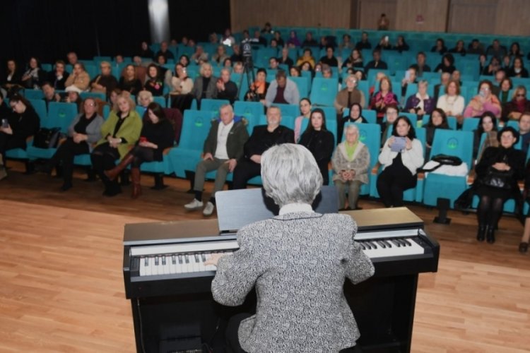 Bursa'nın ilk müzik öğretmeni