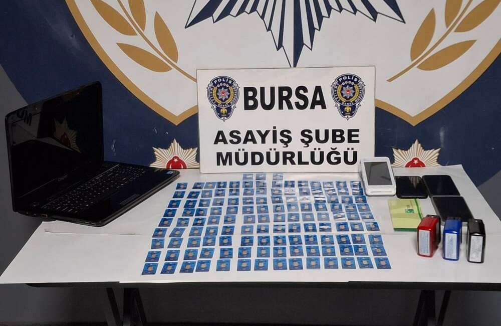 Bursa’da dolandırıcılar polisten kaçamadı