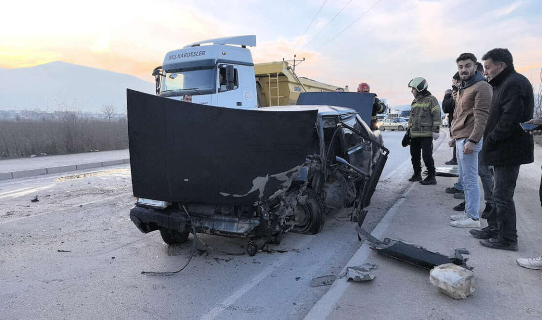 Bursa'nın İnegöl ilçesinde kamyonla