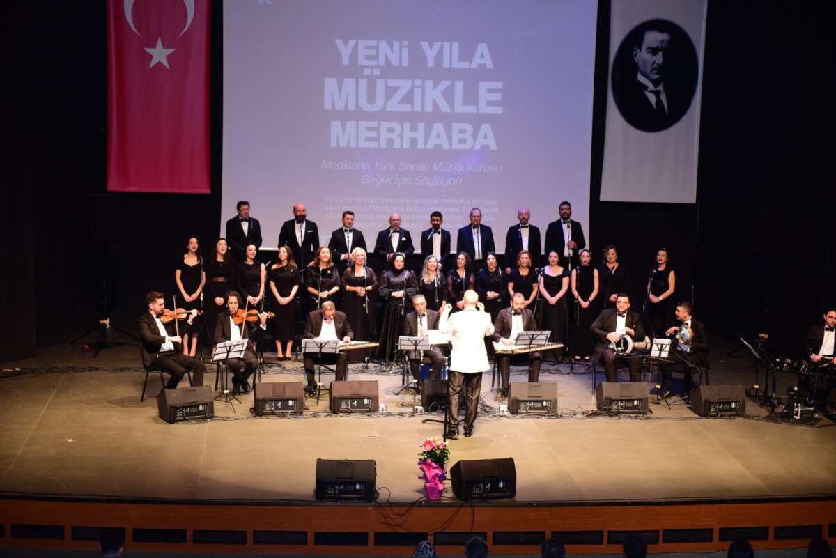 Medicana Türk Sanat Müziği Korosu, “Yeni Yıla Merhaba” konseriyle Bursalaları büyüledi