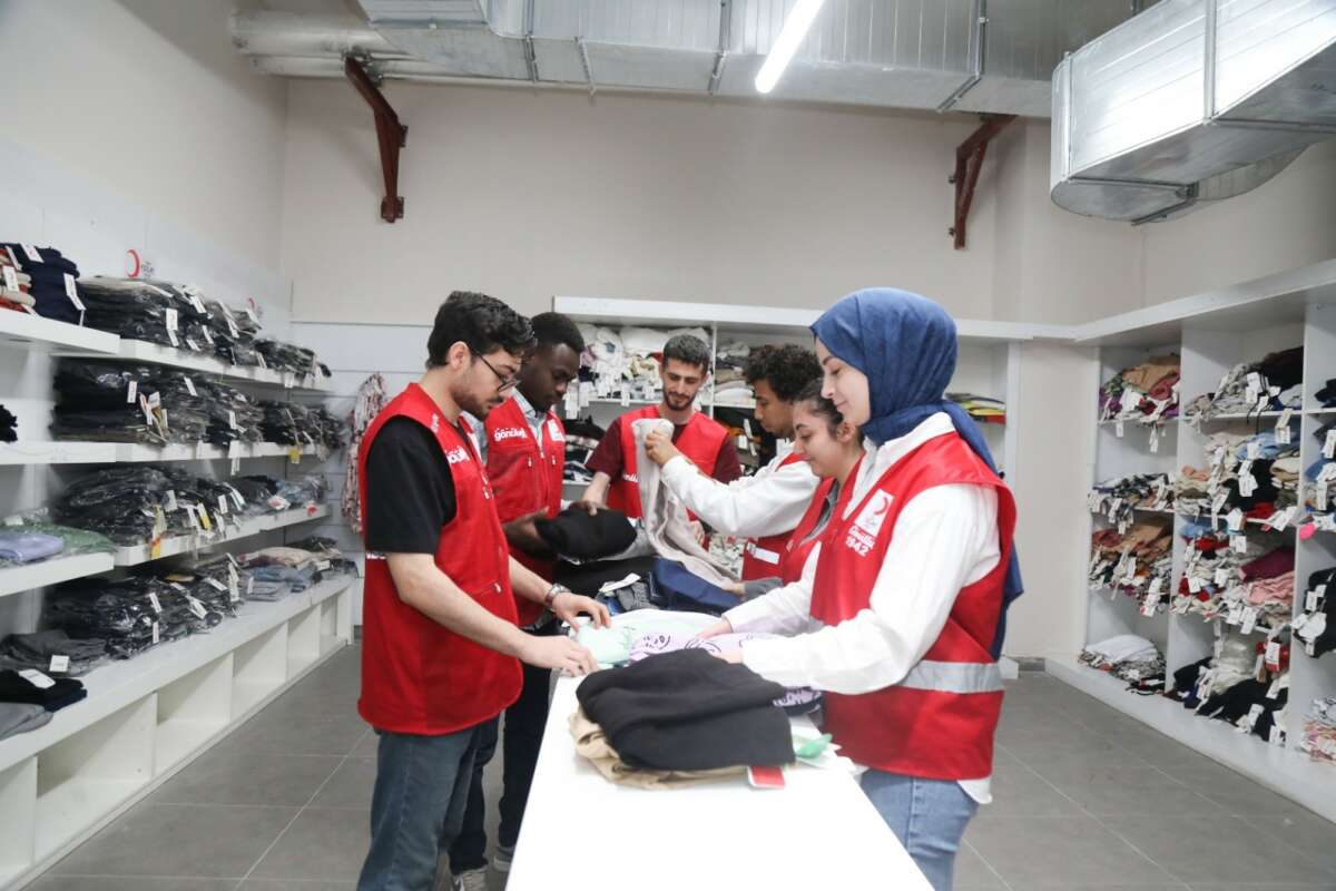 Bursa Teknik Üniversitesinde ihtiyaç sahipleri için butik açıldı