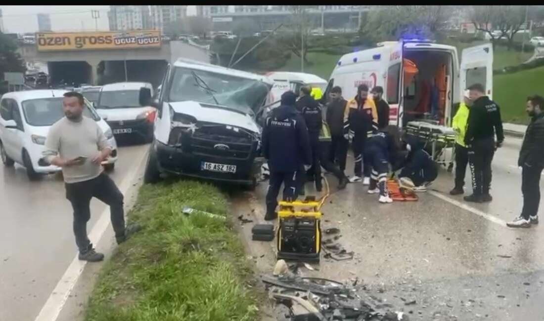 Kamyonet sürücüsü yağışın etkisiyle