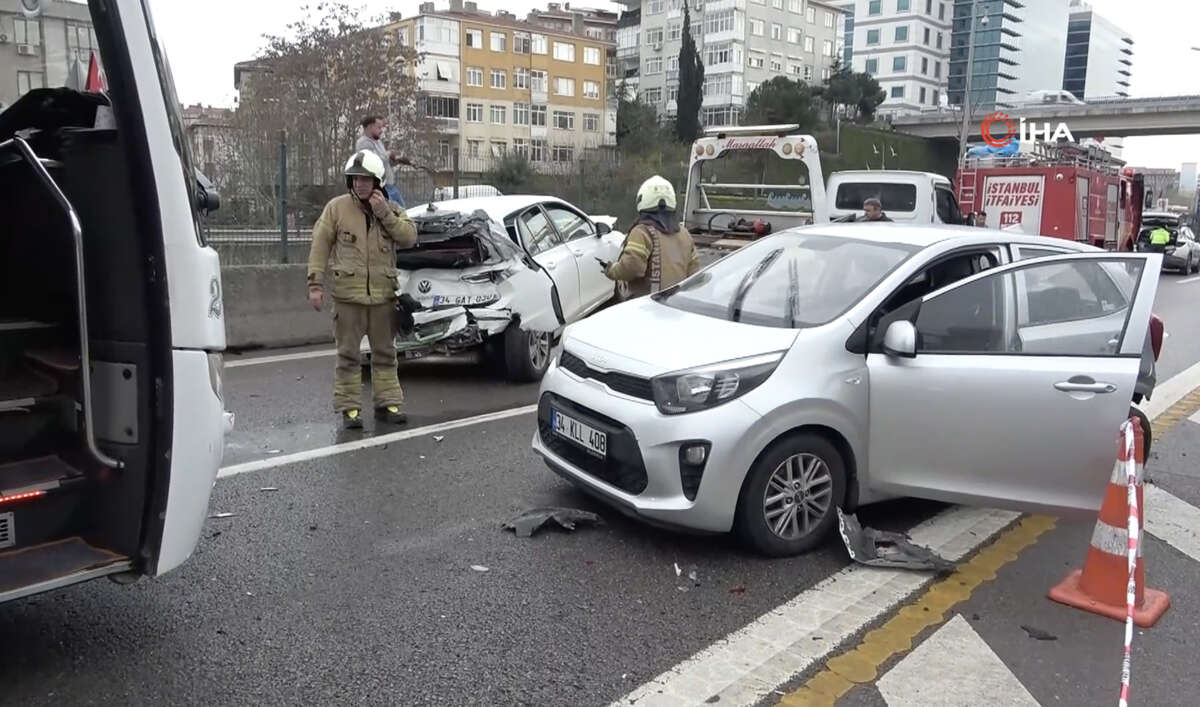Avrasya Tüneli girişinde zincirleme kaza: 3 yaralı